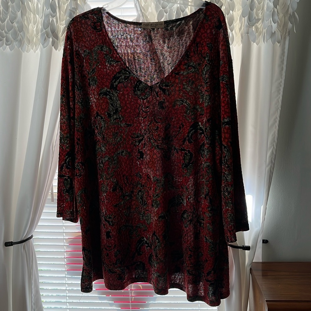 Three-quarter sleeve polyester, red and black vet top size 3X